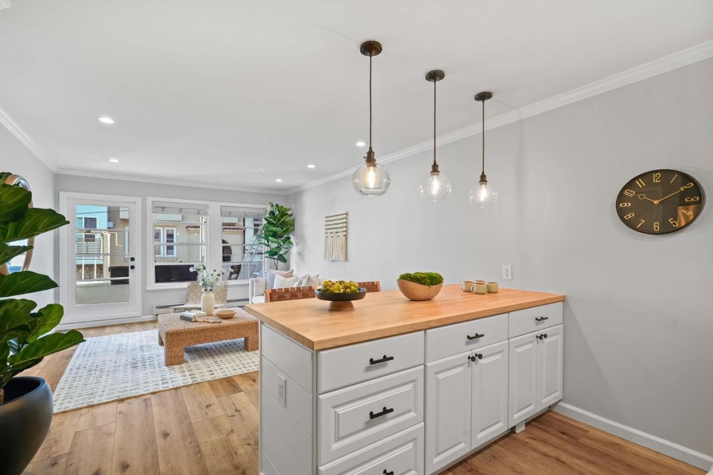 Detail Gallery Image 2 of 17 For 1250 Clay St #103,  San Francisco,  CA 94108 - 1 Beds | 1 Baths