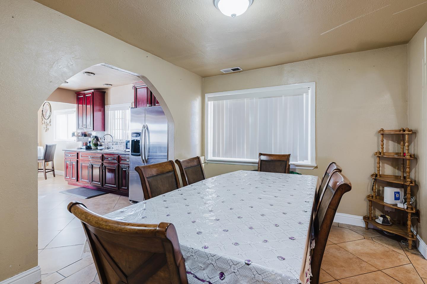 Detail Gallery Image 14 of 30 For 15 Rincon Ave, Salinas,  CA 93905 - 4 Beds | 3 Baths