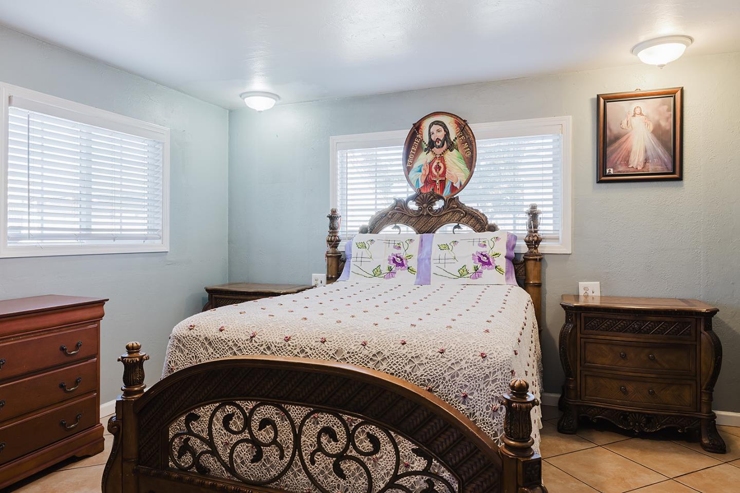 Detail Gallery Image 19 of 30 For 15 Rincon Ave, Salinas,  CA 93905 - 4 Beds | 3 Baths