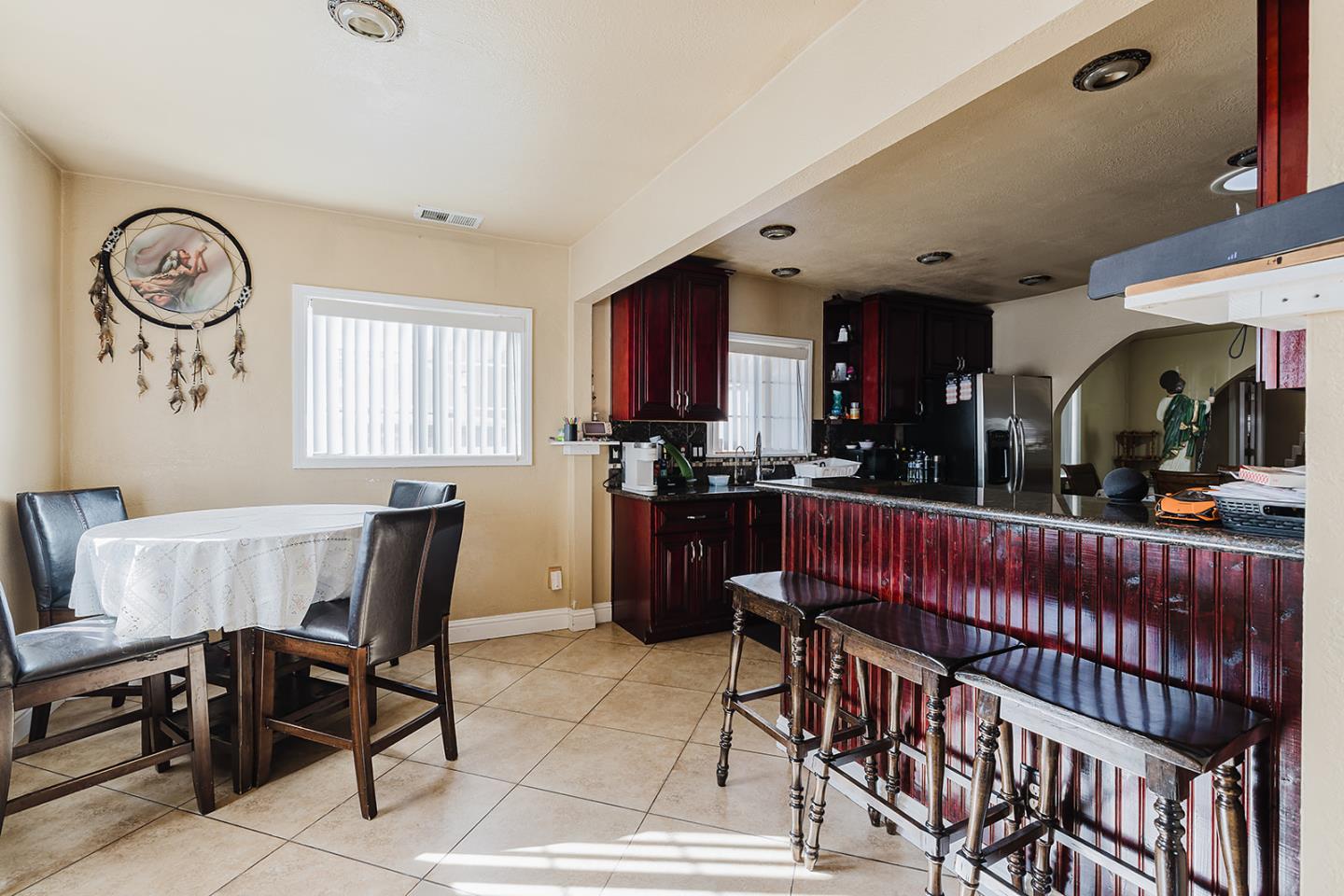 Detail Gallery Image 9 of 30 For 15 Rincon Ave, Salinas,  CA 93905 - 4 Beds | 3 Baths