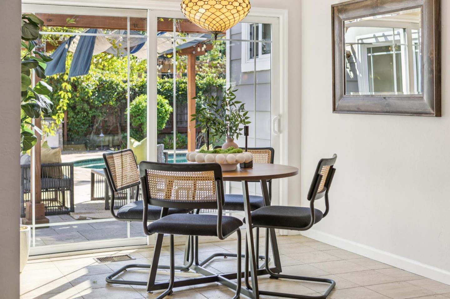 Detail Gallery Image 13 of 47 For 13841 Malcom Ave, Saratoga,  CA 95070 - 5 Beds | 3/1 Baths