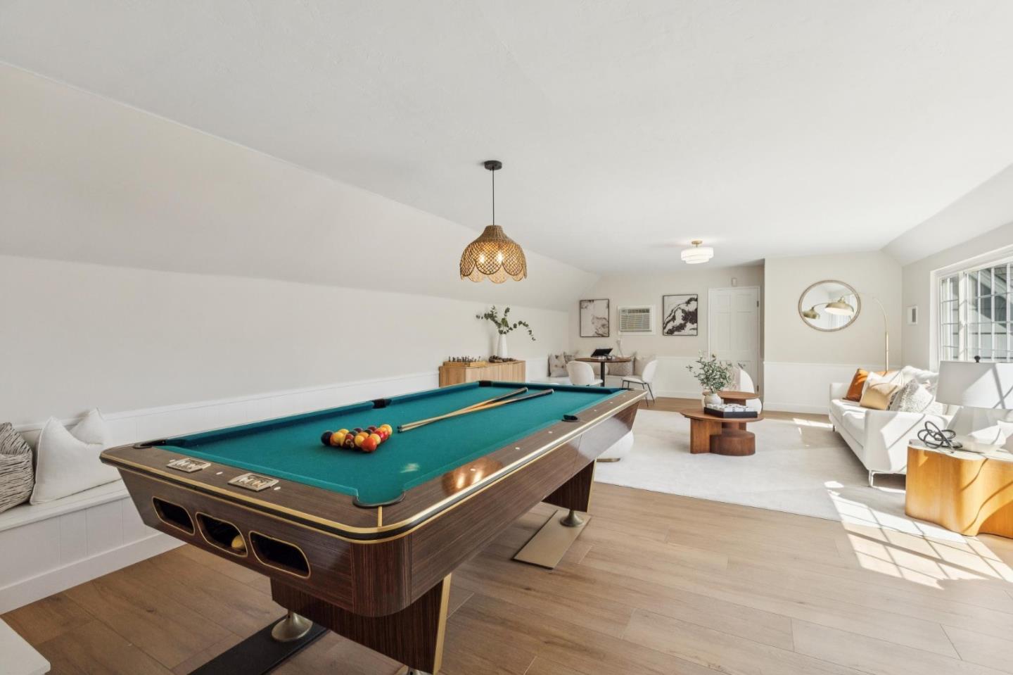 Detail Gallery Image 15 of 47 For 13841 Malcom Ave, Saratoga,  CA 95070 - 5 Beds | 3/1 Baths