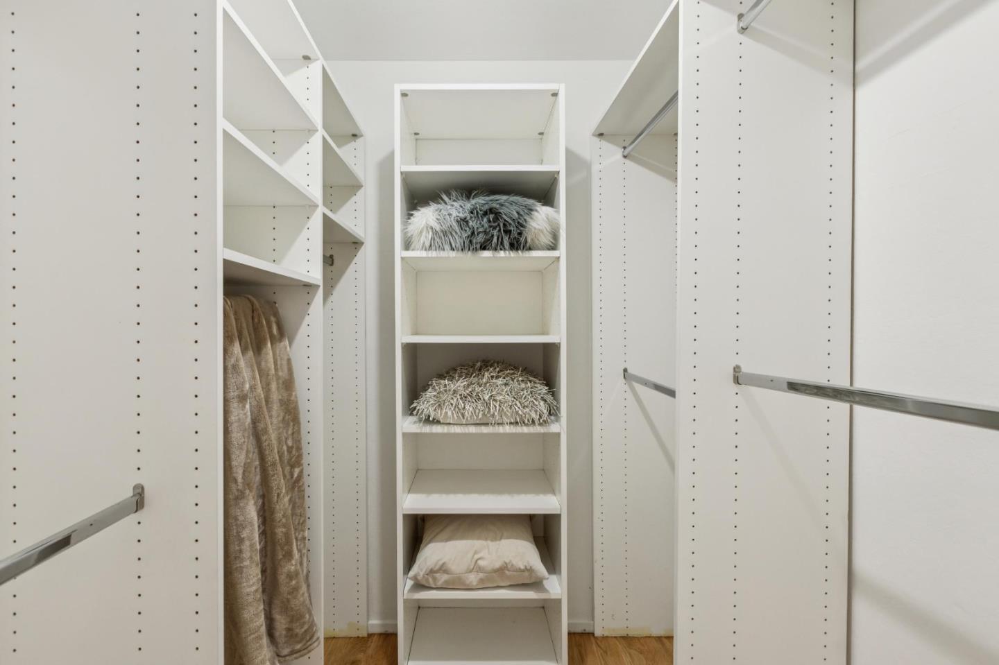 Detail Gallery Image 20 of 47 For 13841 Malcom Ave, Saratoga,  CA 95070 - 5 Beds | 3/1 Baths