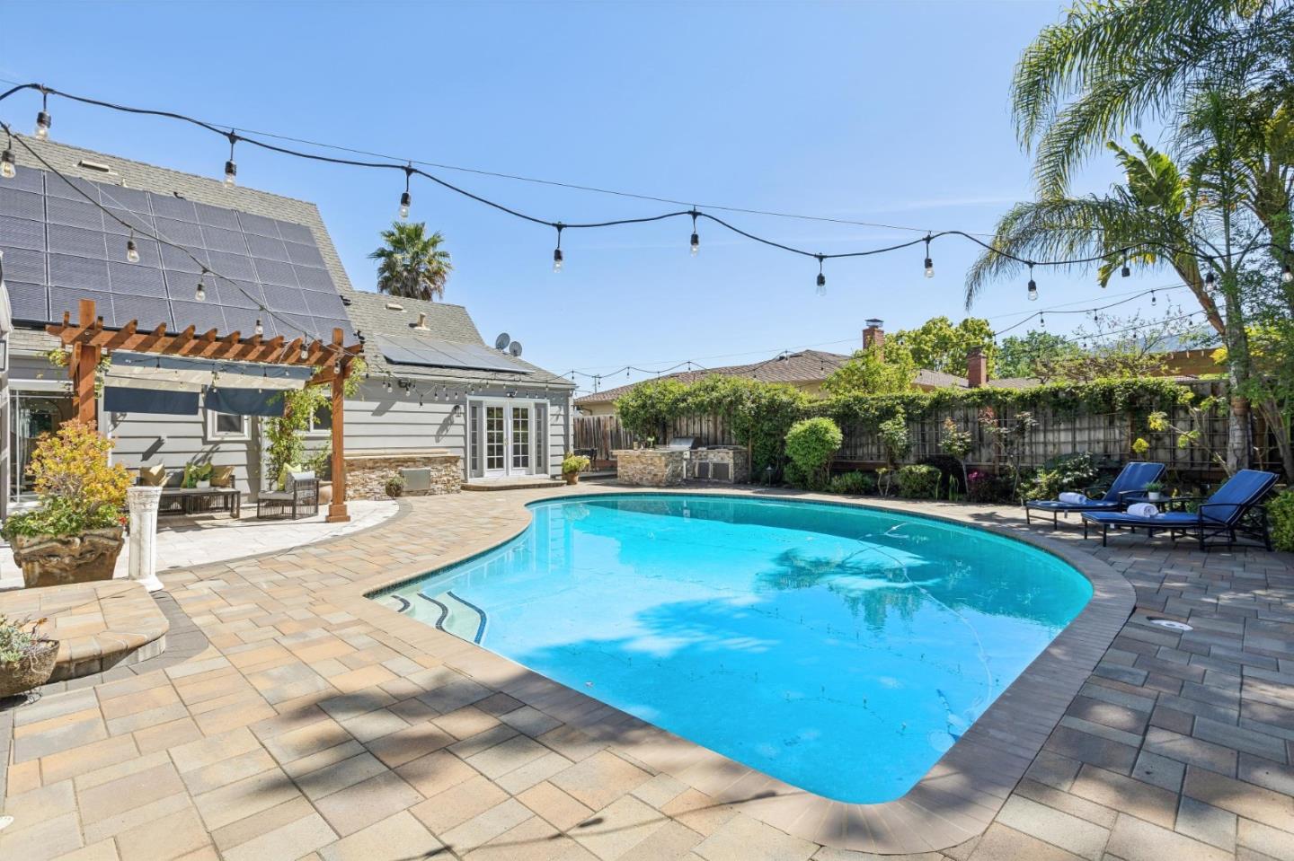 Detail Gallery Image 30 of 47 For 13841 Malcom Ave, Saratoga,  CA 95070 - 5 Beds | 3/1 Baths