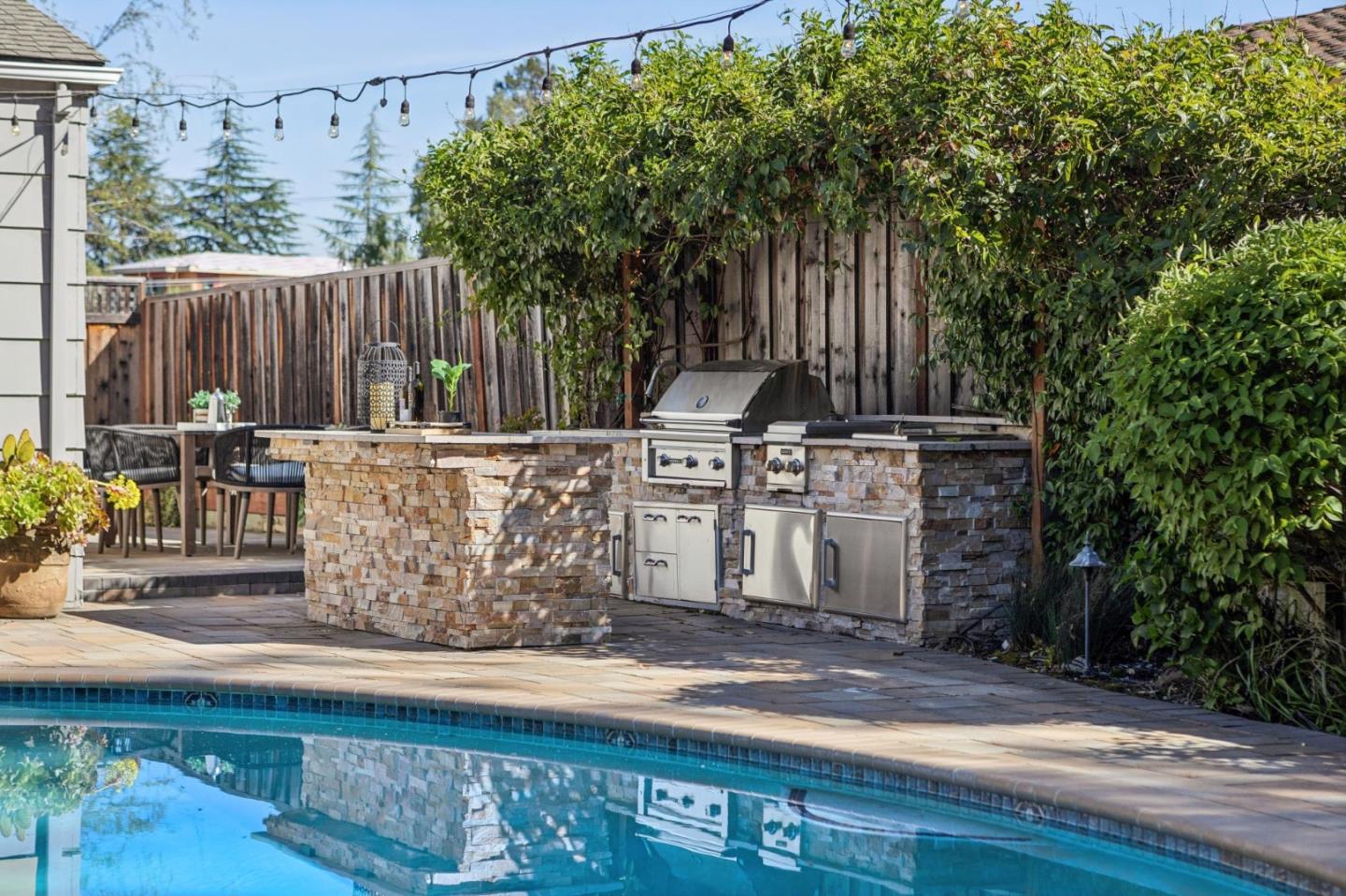 Detail Gallery Image 34 of 47 For 13841 Malcom Ave, Saratoga,  CA 95070 - 5 Beds | 3/1 Baths