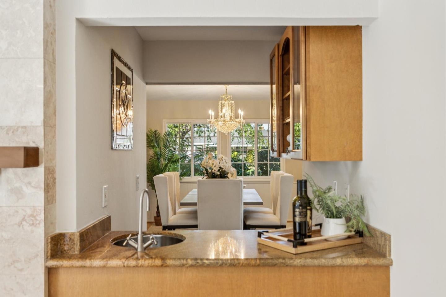 Detail Gallery Image 8 of 47 For 13841 Malcom Ave, Saratoga,  CA 95070 - 5 Beds | 3/1 Baths