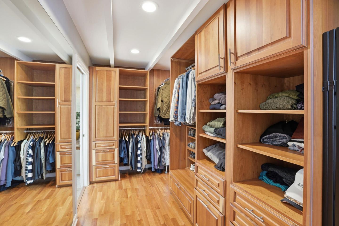 Detail Gallery Image 15 of 41 For 329 Stuart Ave, Pacific Grove,  CA 93950 - 4 Beds | 3 Baths