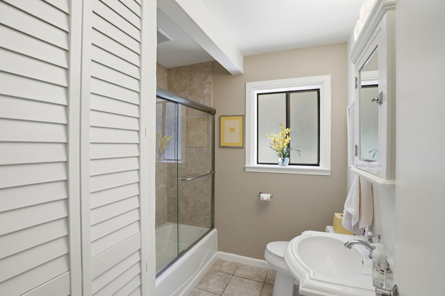 Detail Gallery Image 27 of 41 For 329 Stuart Ave, Pacific Grove,  CA 93950 - 4 Beds | 3 Baths