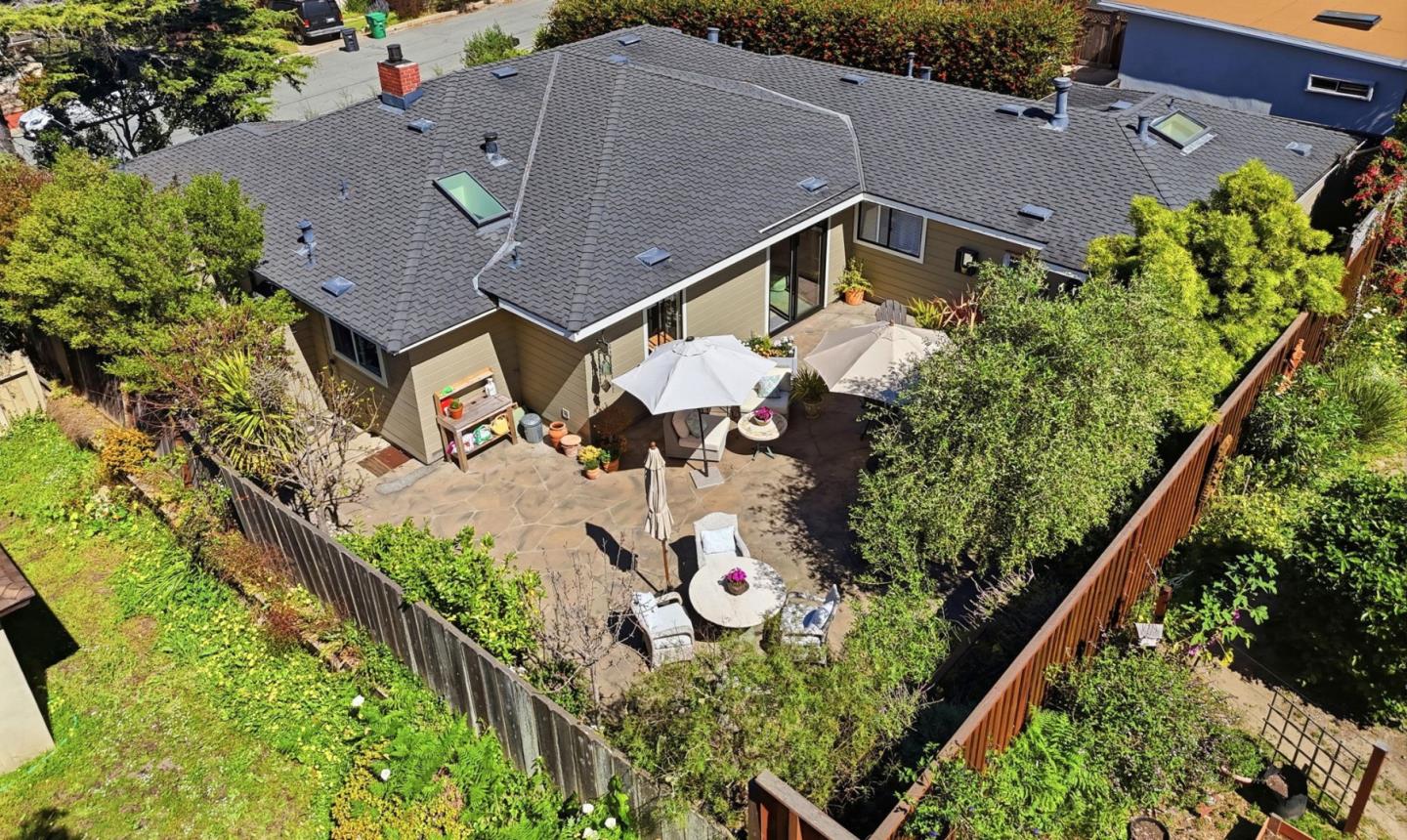 Detail Gallery Image 32 of 41 For 329 Stuart Ave, Pacific Grove,  CA 93950 - 4 Beds | 3 Baths