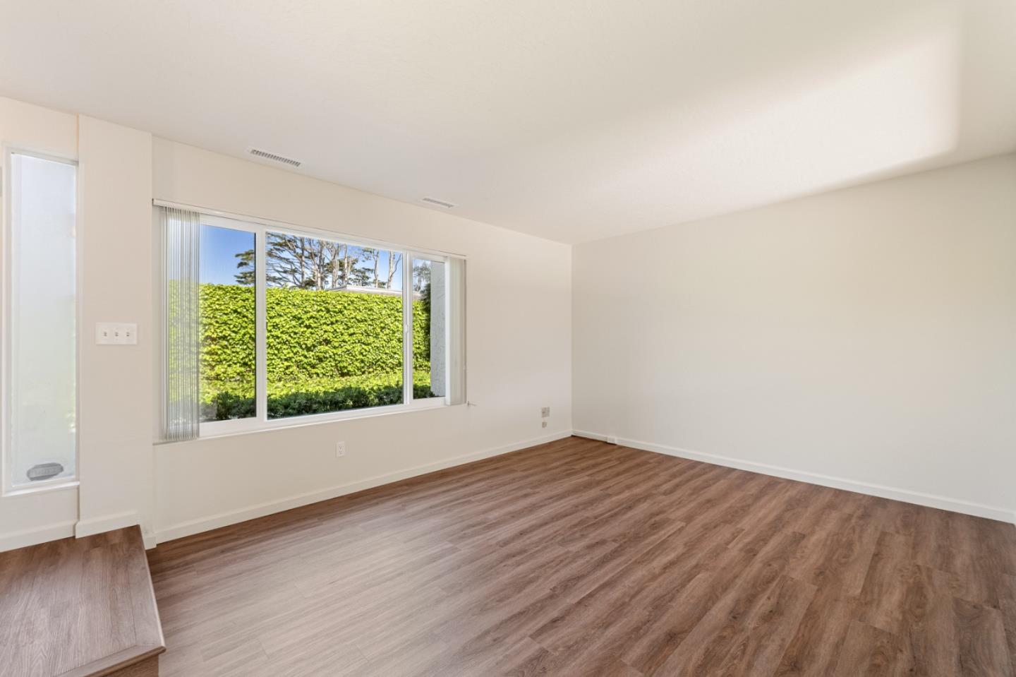 Detail Gallery Image 8 of 30 For 3137 Seacrest Ave #6,  Marina,  CA 93933 - 2 Beds | 1/1 Baths