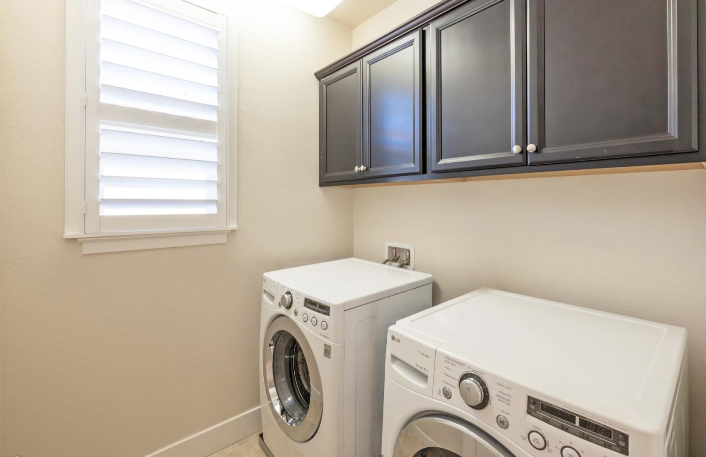 Detail Gallery Image 10 of 21 For 17727 Reynolds St, East Garrison,  CA 93933 - 3 Beds | 2/1 Baths