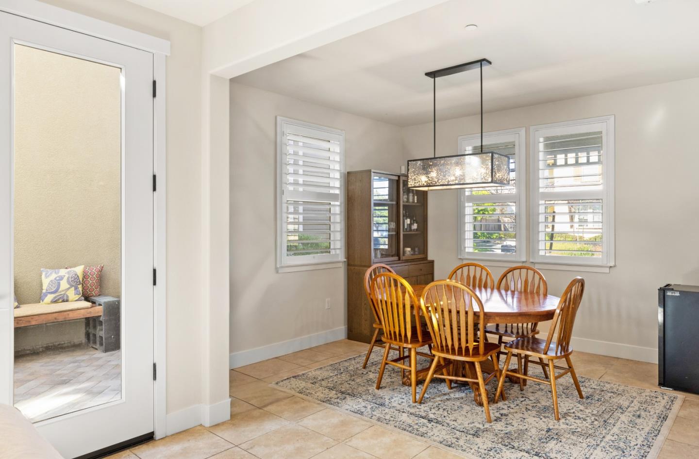 Detail Gallery Image 5 of 21 For 17727 Reynolds St, East Garrison,  CA 93933 - 3 Beds | 2/1 Baths