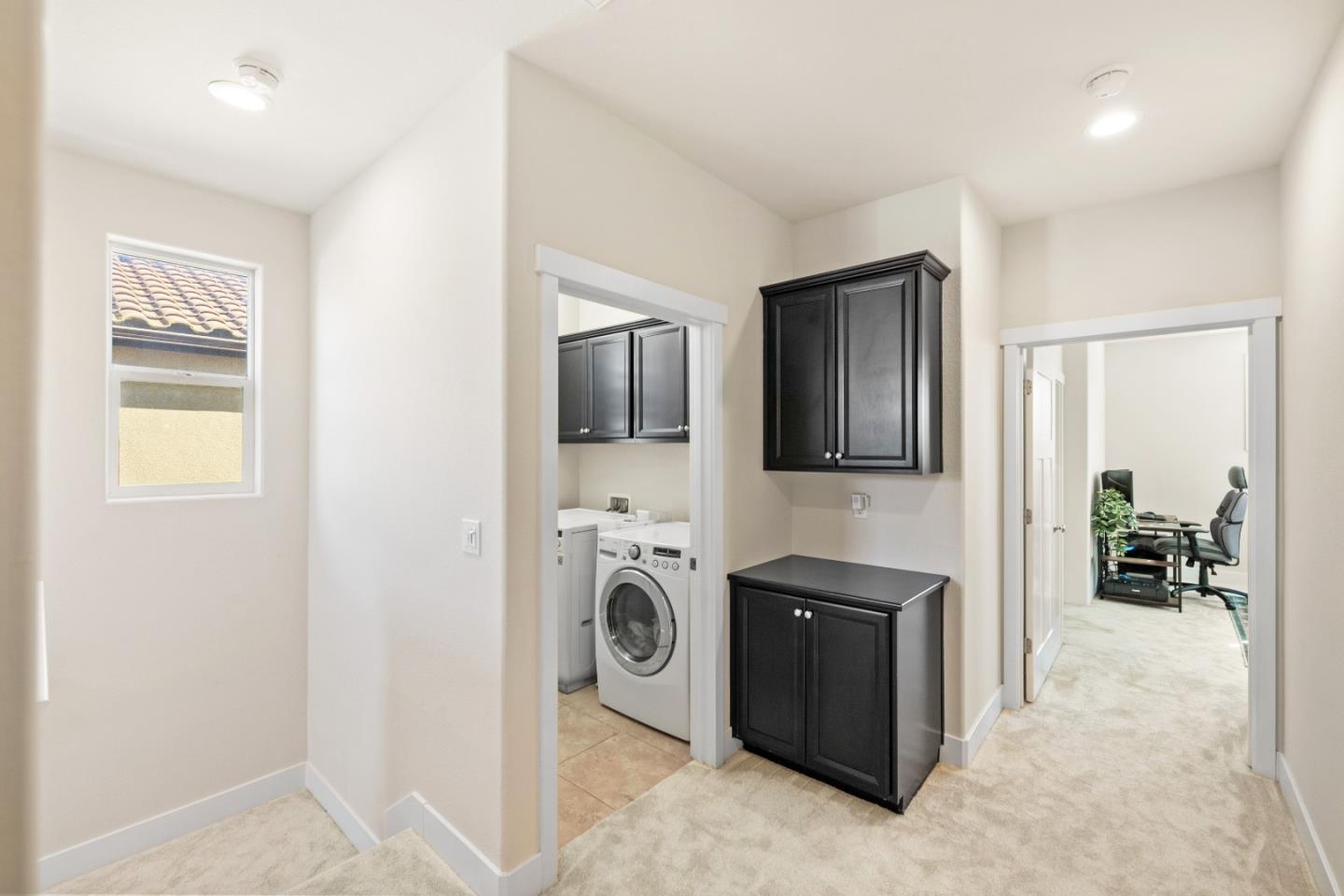 Detail Gallery Image 9 of 21 For 17727 Reynolds St, East Garrison,  CA 93933 - 3 Beds | 2/1 Baths