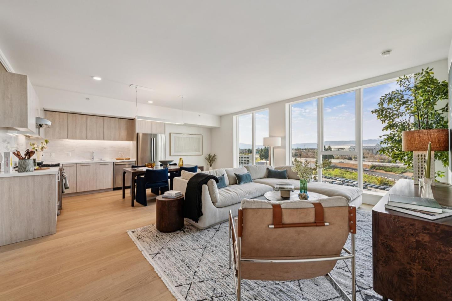 Detail Gallery Image 2 of 14 For 188 W Saint James St #10412,  San Jose,  CA 95110 - 2 Beds | 2 Baths