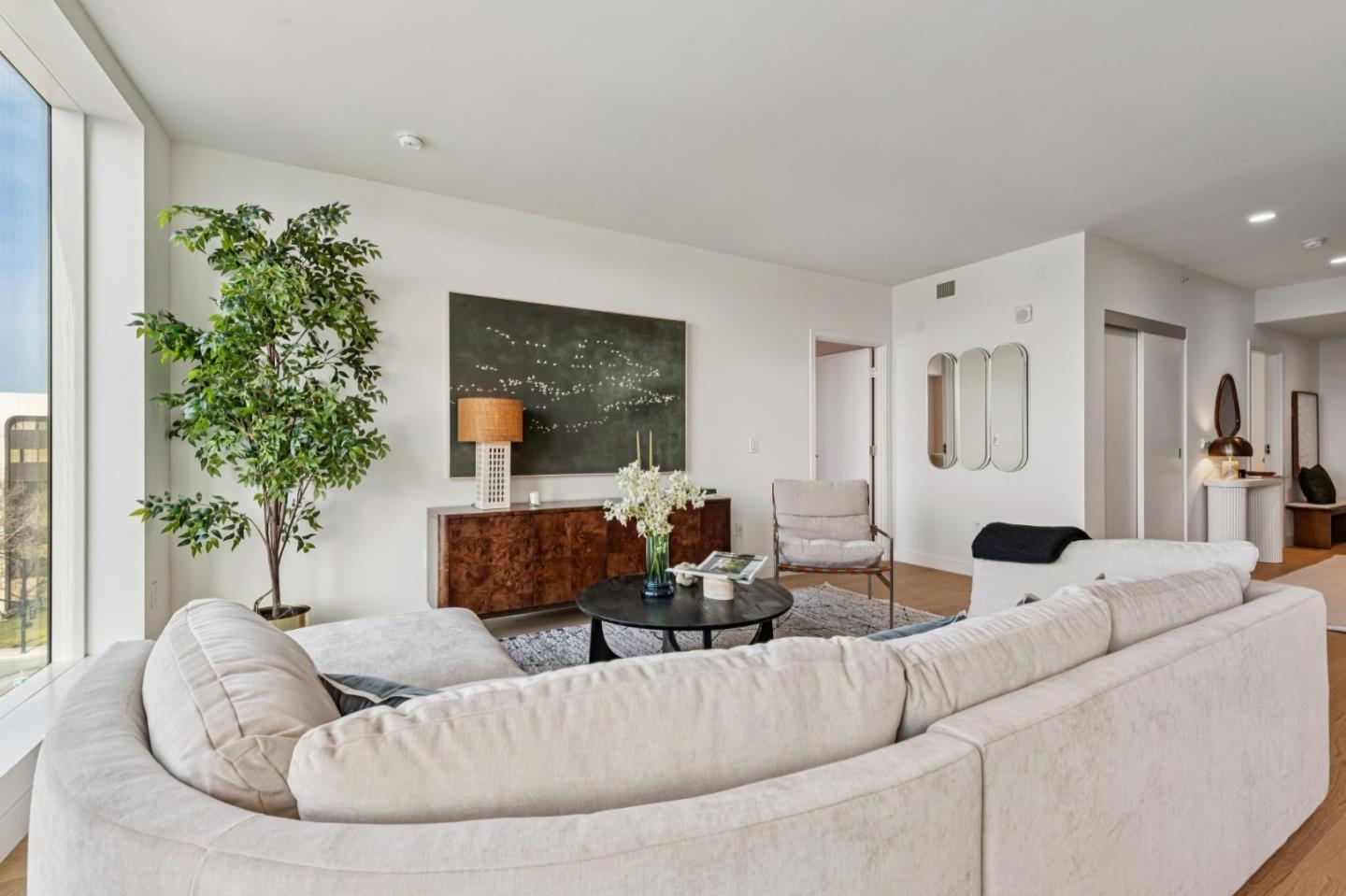 Detail Gallery Image 3 of 14 For 188 W Saint James St #10412,  San Jose,  CA 95110 - 2 Beds | 2 Baths