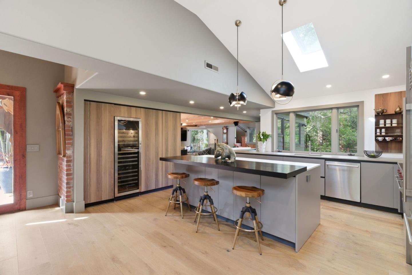 Detail Gallery Image 13 of 53 For 13651 Pierce Rd, Saratoga,  CA 95070 - 4 Beds | 3/1 Baths