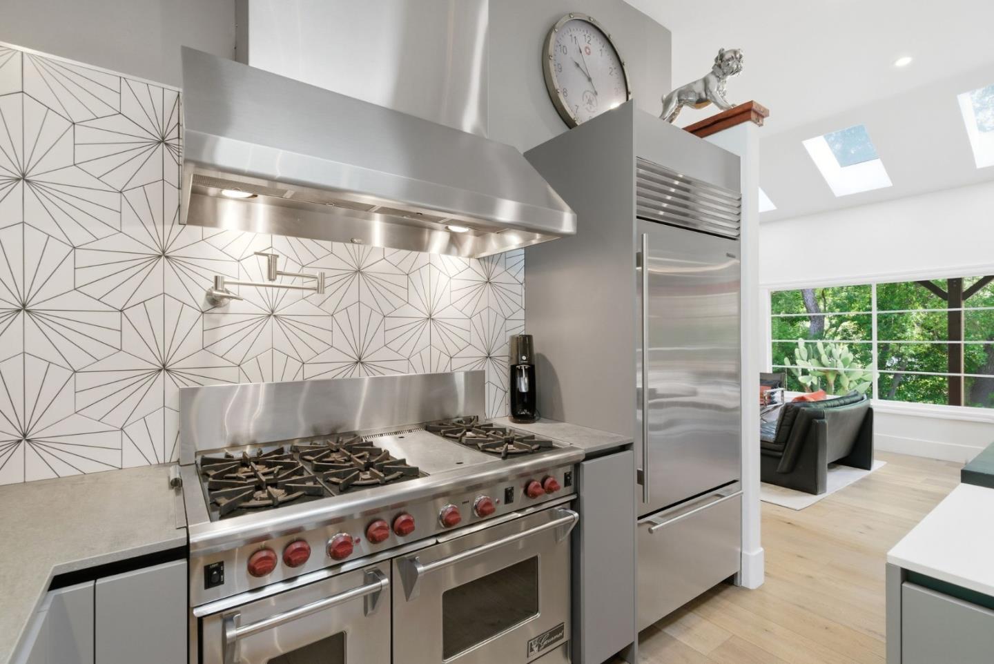 Detail Gallery Image 14 of 53 For 13651 Pierce Rd, Saratoga,  CA 95070 - 4 Beds | 3/1 Baths