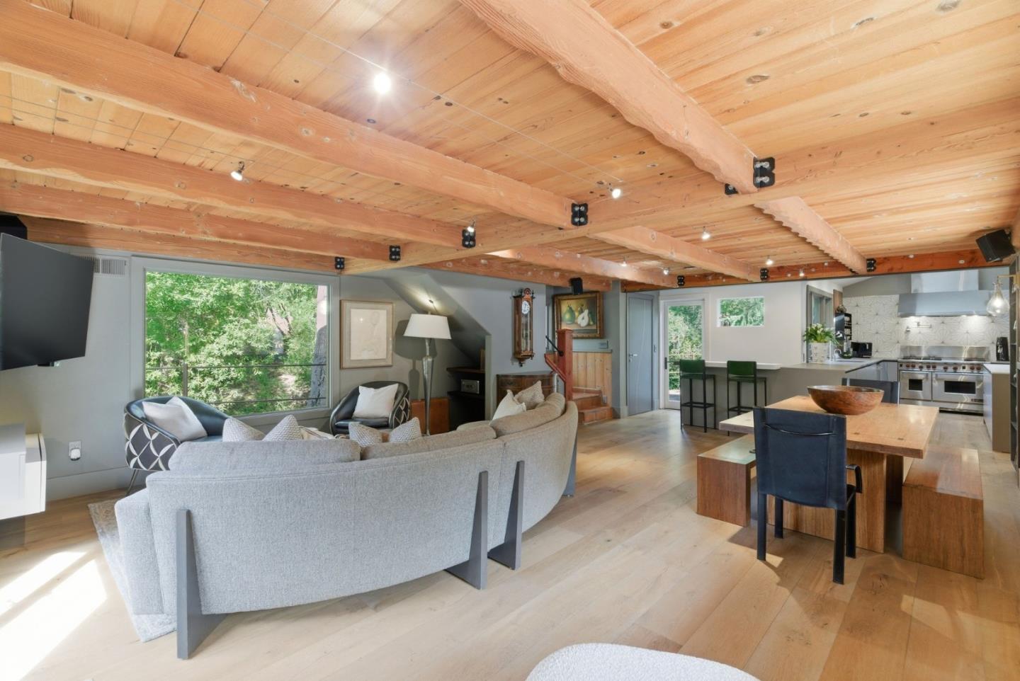 Detail Gallery Image 19 of 53 For 13651 Pierce Rd, Saratoga,  CA 95070 - 4 Beds | 3/1 Baths