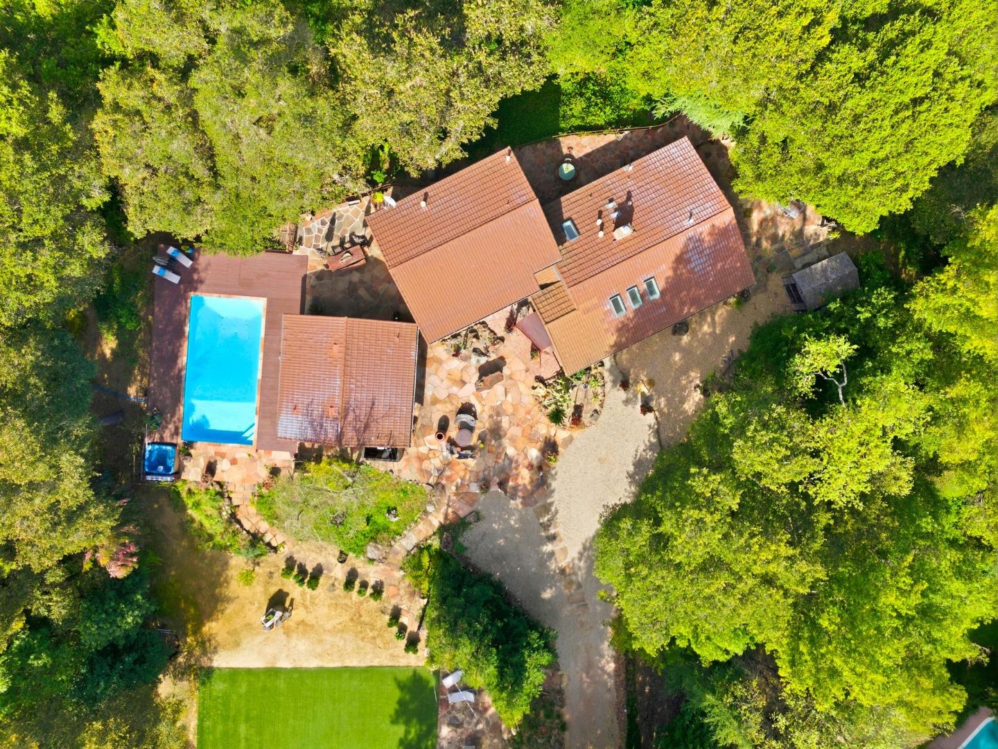 Detail Gallery Image 2 of 53 For 13651 Pierce Rd, Saratoga,  CA 95070 - 4 Beds | 3/1 Baths