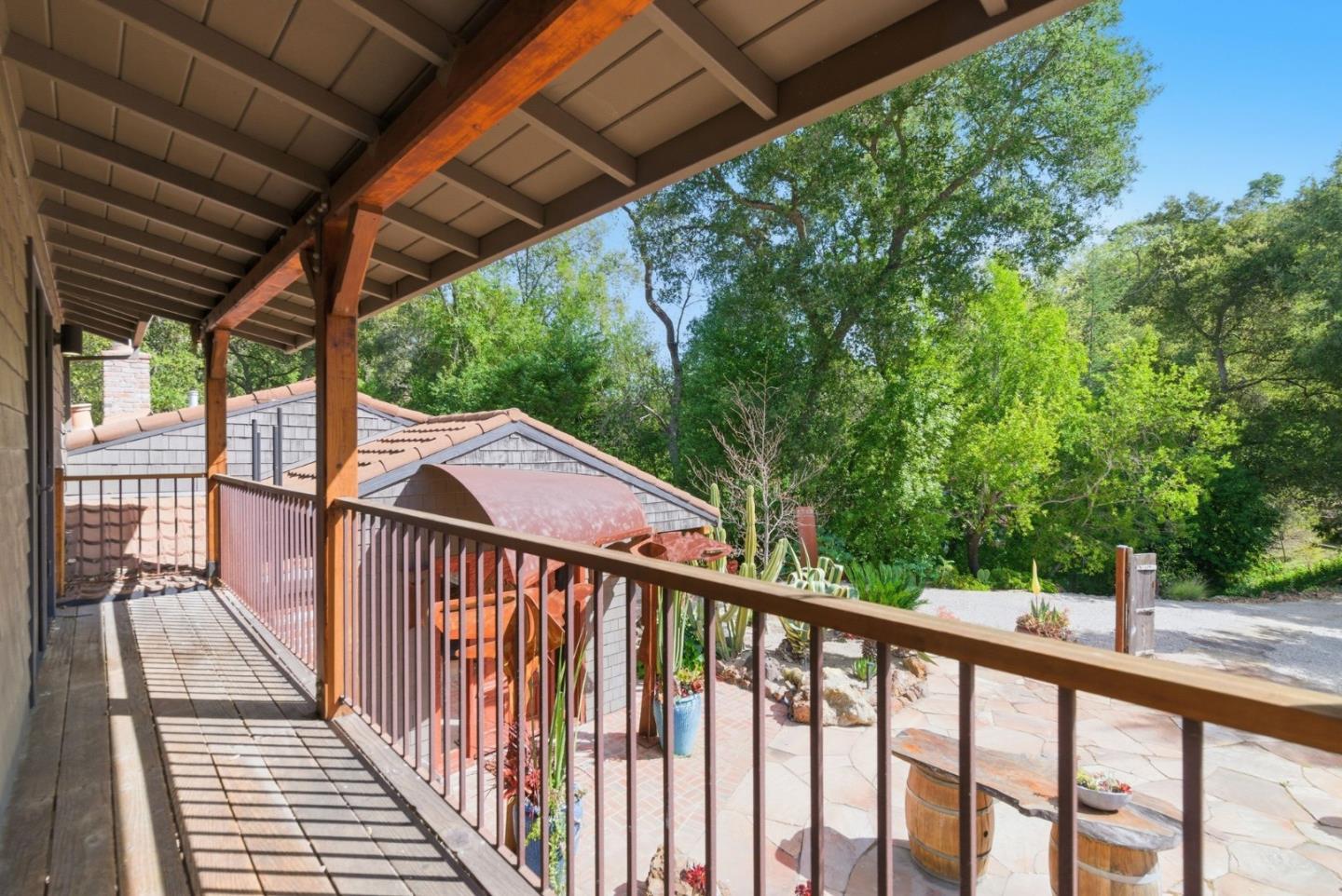 Detail Gallery Image 22 of 53 For 13651 Pierce Rd, Saratoga,  CA 95070 - 4 Beds | 3/1 Baths