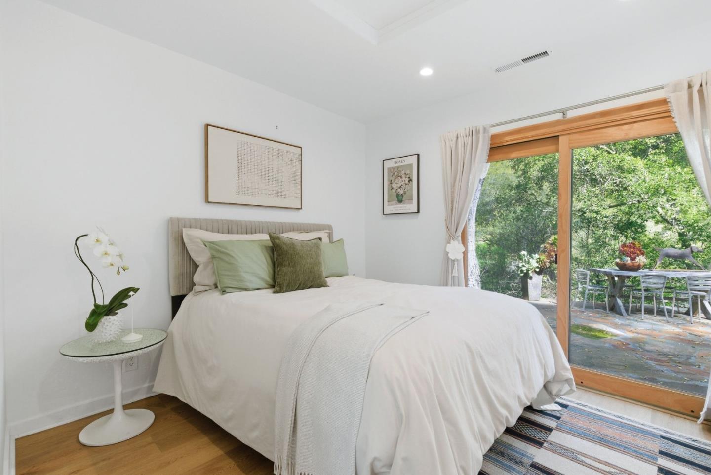 Detail Gallery Image 27 of 53 For 13651 Pierce Rd, Saratoga,  CA 95070 - 4 Beds | 3/1 Baths