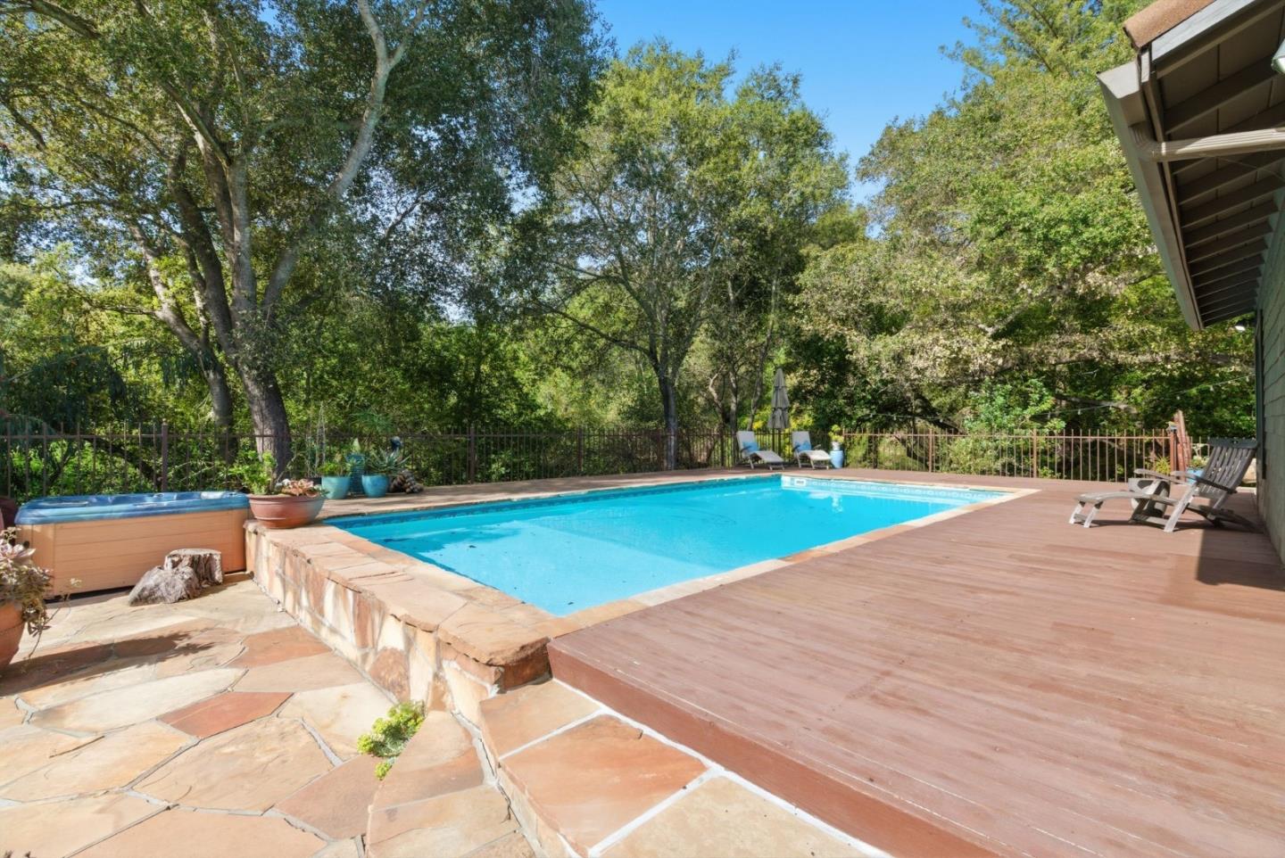 Detail Gallery Image 32 of 53 For 13651 Pierce Rd, Saratoga,  CA 95070 - 4 Beds | 3/1 Baths