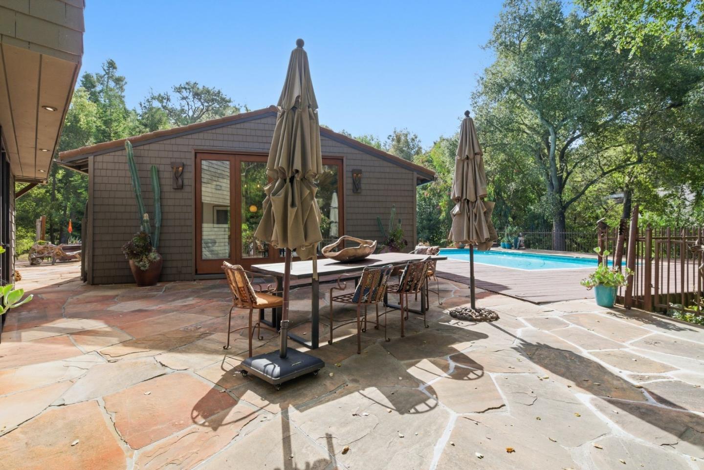 Detail Gallery Image 35 of 53 For 13651 Pierce Rd, Saratoga,  CA 95070 - 4 Beds | 3/1 Baths