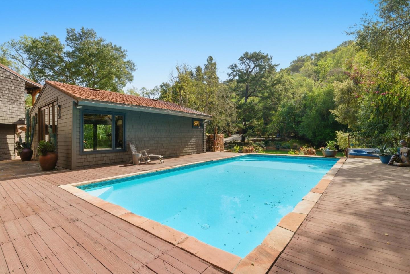 Detail Gallery Image 4 of 53 For 13651 Pierce Rd, Saratoga,  CA 95070 - 4 Beds | 3/1 Baths