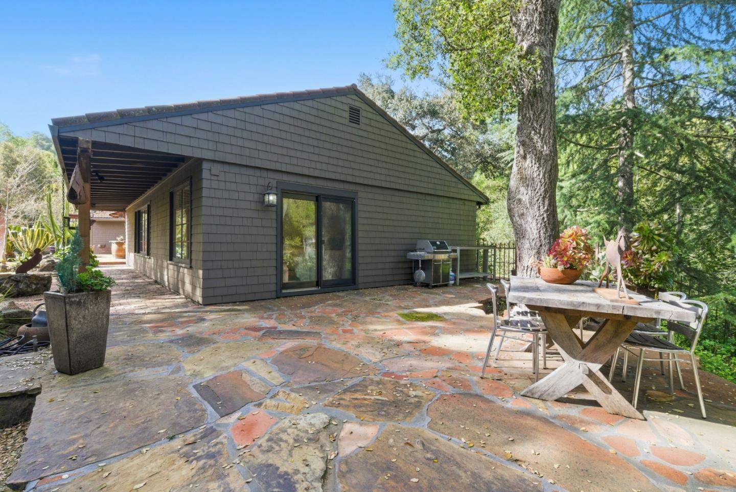 Detail Gallery Image 40 of 53 For 13651 Pierce Rd, Saratoga,  CA 95070 - 4 Beds | 3/1 Baths