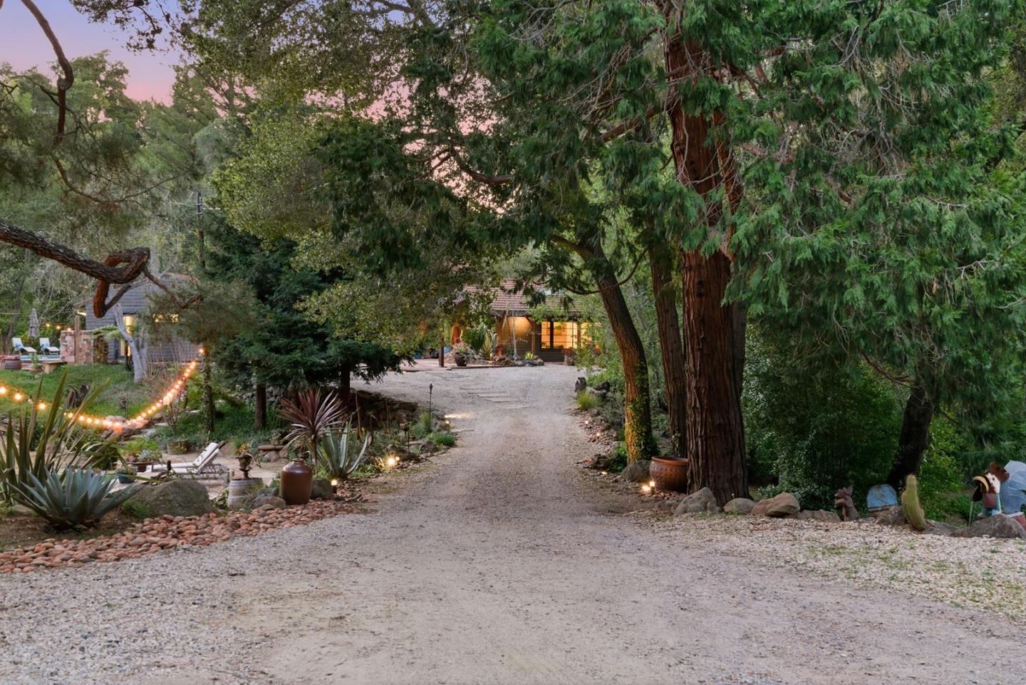 Detail Gallery Image 47 of 53 For 13651 Pierce Rd, Saratoga,  CA 95070 - 4 Beds | 3/1 Baths