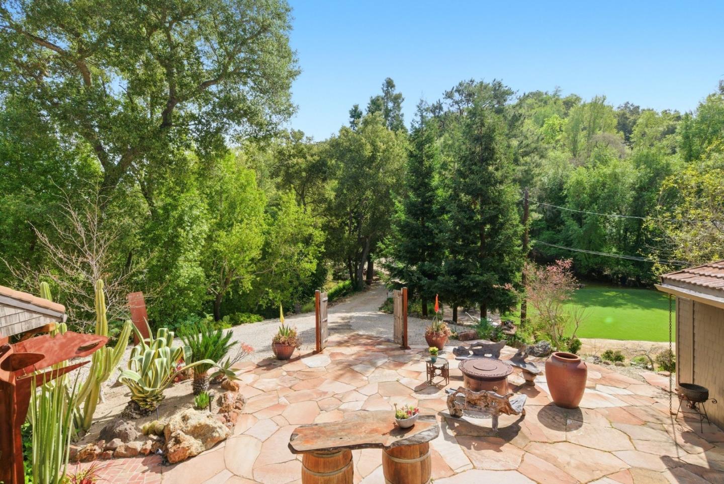 Detail Gallery Image 8 of 53 For 13651 Pierce Rd, Saratoga,  CA 95070 - 4 Beds | 3/1 Baths