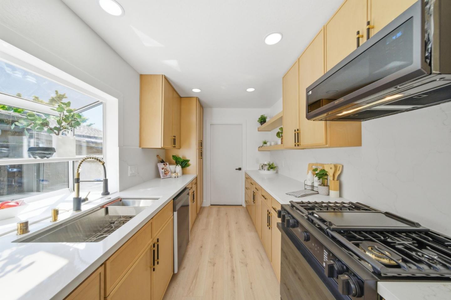 Detail Gallery Image 3 of 58 For 1265 Kolln St, Pleasanton,  CA 94566 - 4 Beds | 2 Baths