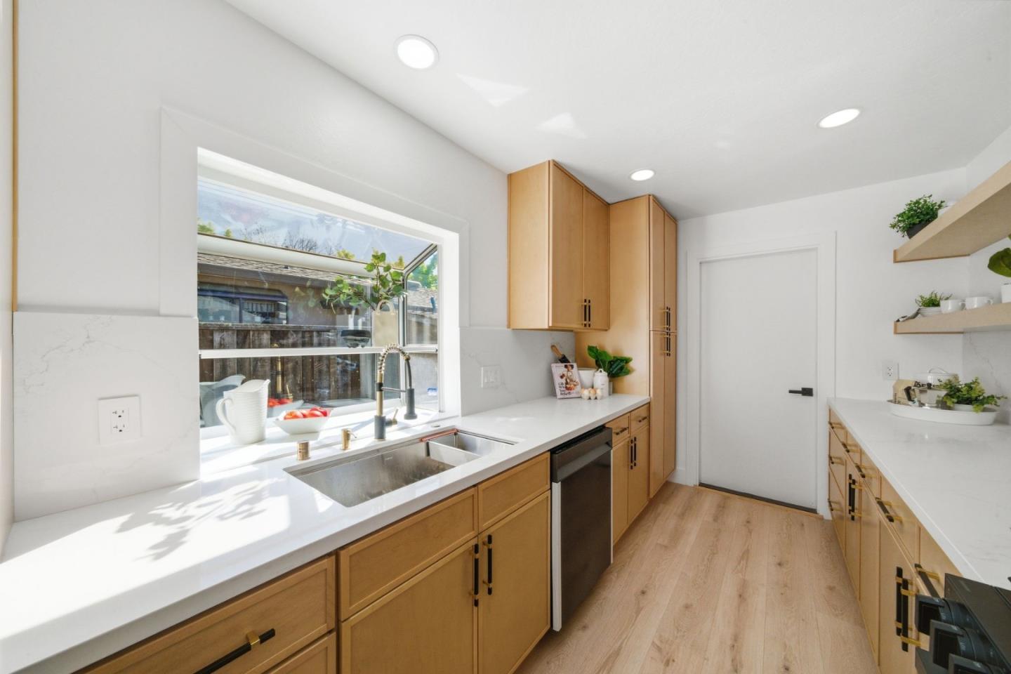 Detail Gallery Image 4 of 58 For 1265 Kolln St, Pleasanton,  CA 94566 - 4 Beds | 2 Baths