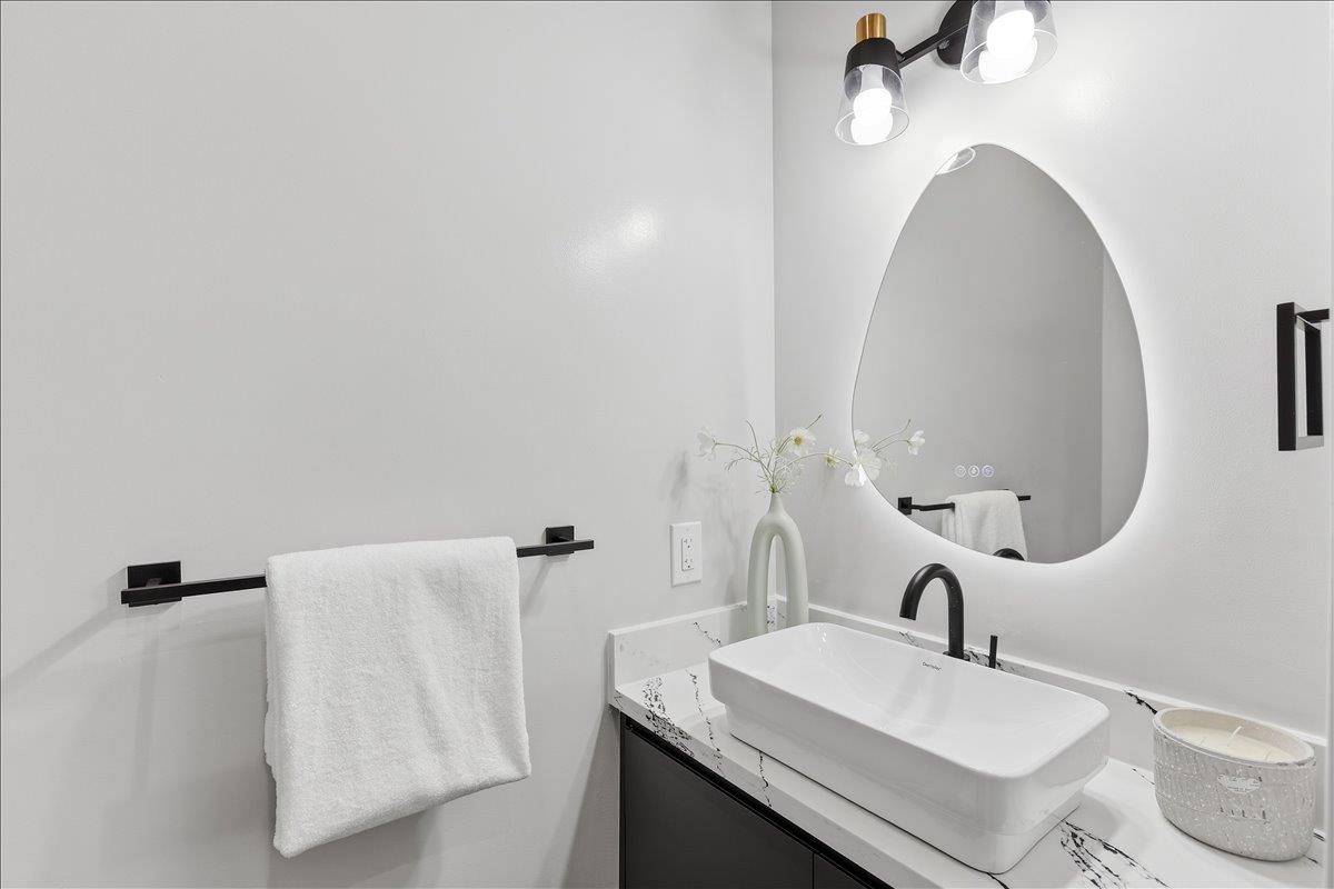 Detail Gallery Image 15 of 51 For 453 Arleta Ave, San Jose,  CA 95128 - 5 Beds | 5/1 Baths