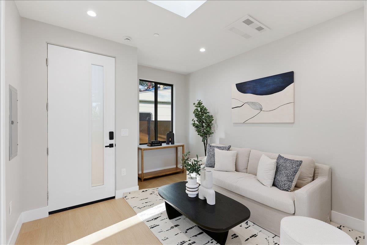 Detail Gallery Image 22 of 51 For 453 Arleta Ave, San Jose,  CA 95128 - 5 Beds | 5/1 Baths