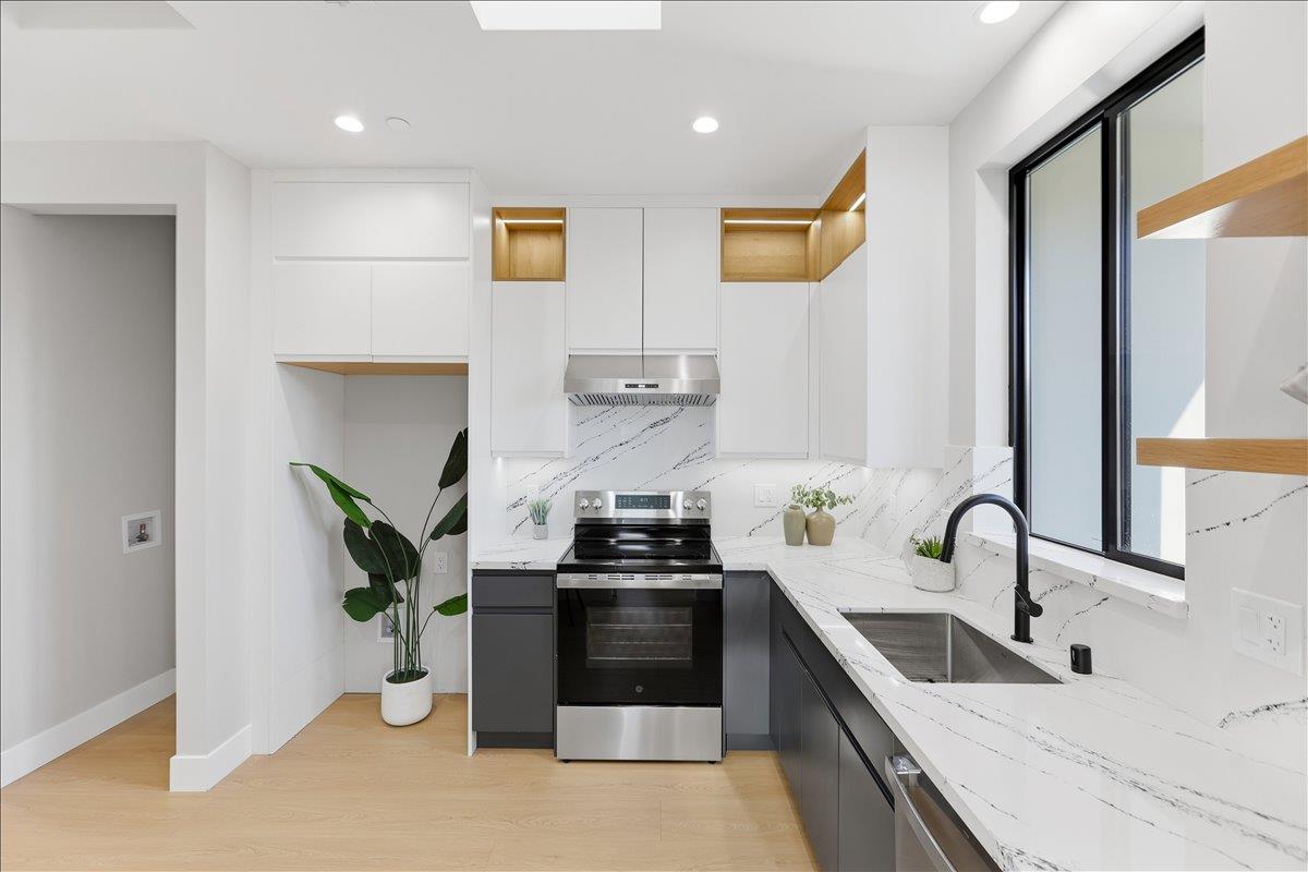 Detail Gallery Image 27 of 51 For 453 Arleta Ave, San Jose,  CA 95128 - 5 Beds | 5/1 Baths