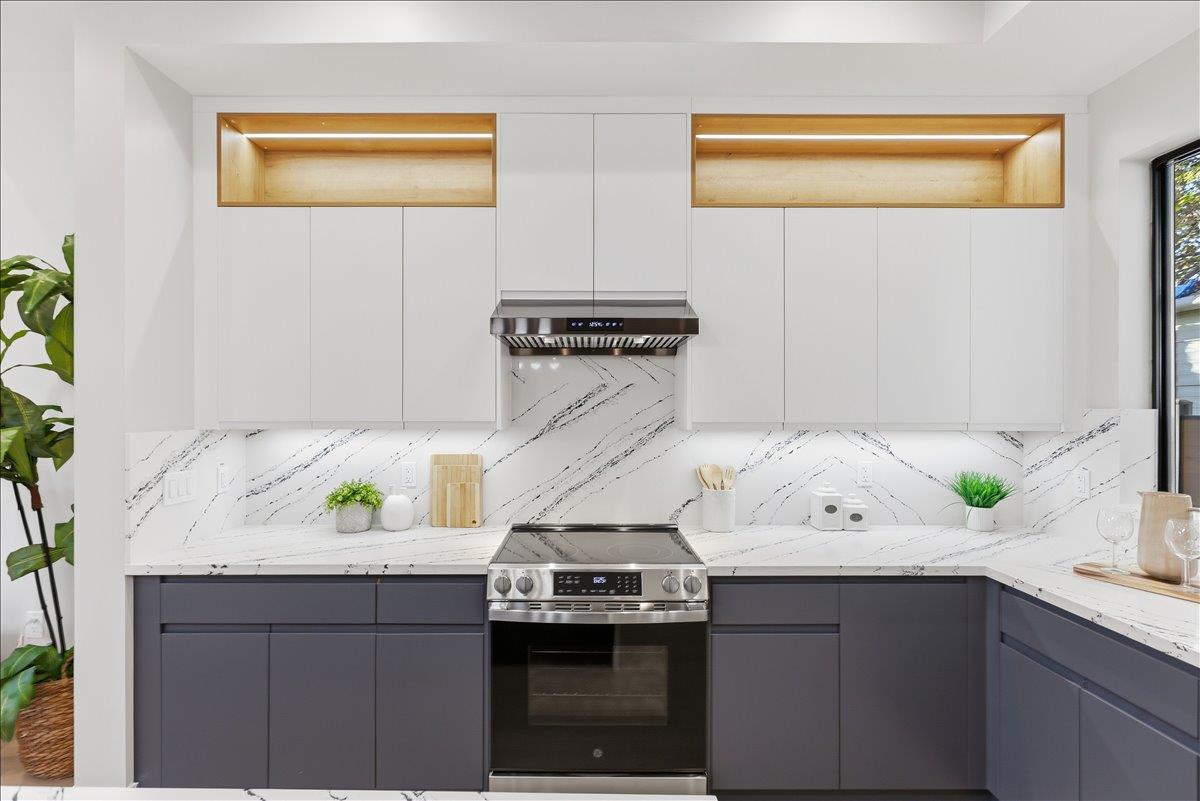 Detail Gallery Image 4 of 51 For 453 Arleta Ave, San Jose,  CA 95128 - 5 Beds | 5/1 Baths