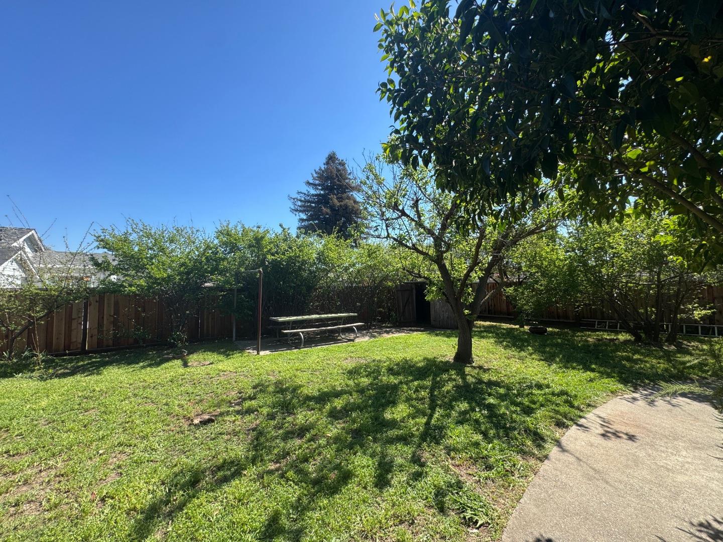 Detail Gallery Image 2 of 3 For 75 Marian Ln, San Jose,  CA 95127 - 3 Beds | 1 Baths