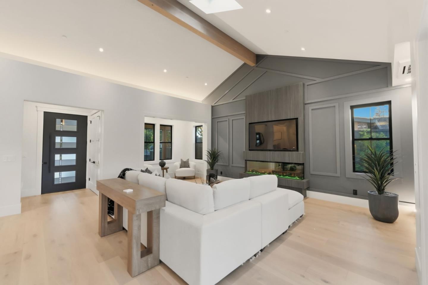 Detail Gallery Image 11 of 77 For 401 Dallas Dr, Campbell,  CA 95008 - 5 Beds | 3/1 Baths