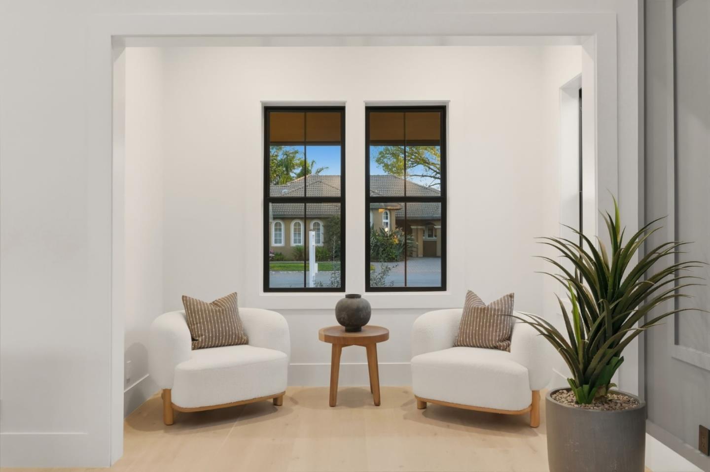 Detail Gallery Image 14 of 77 For 401 Dallas Dr, Campbell,  CA 95008 - 5 Beds | 3/1 Baths