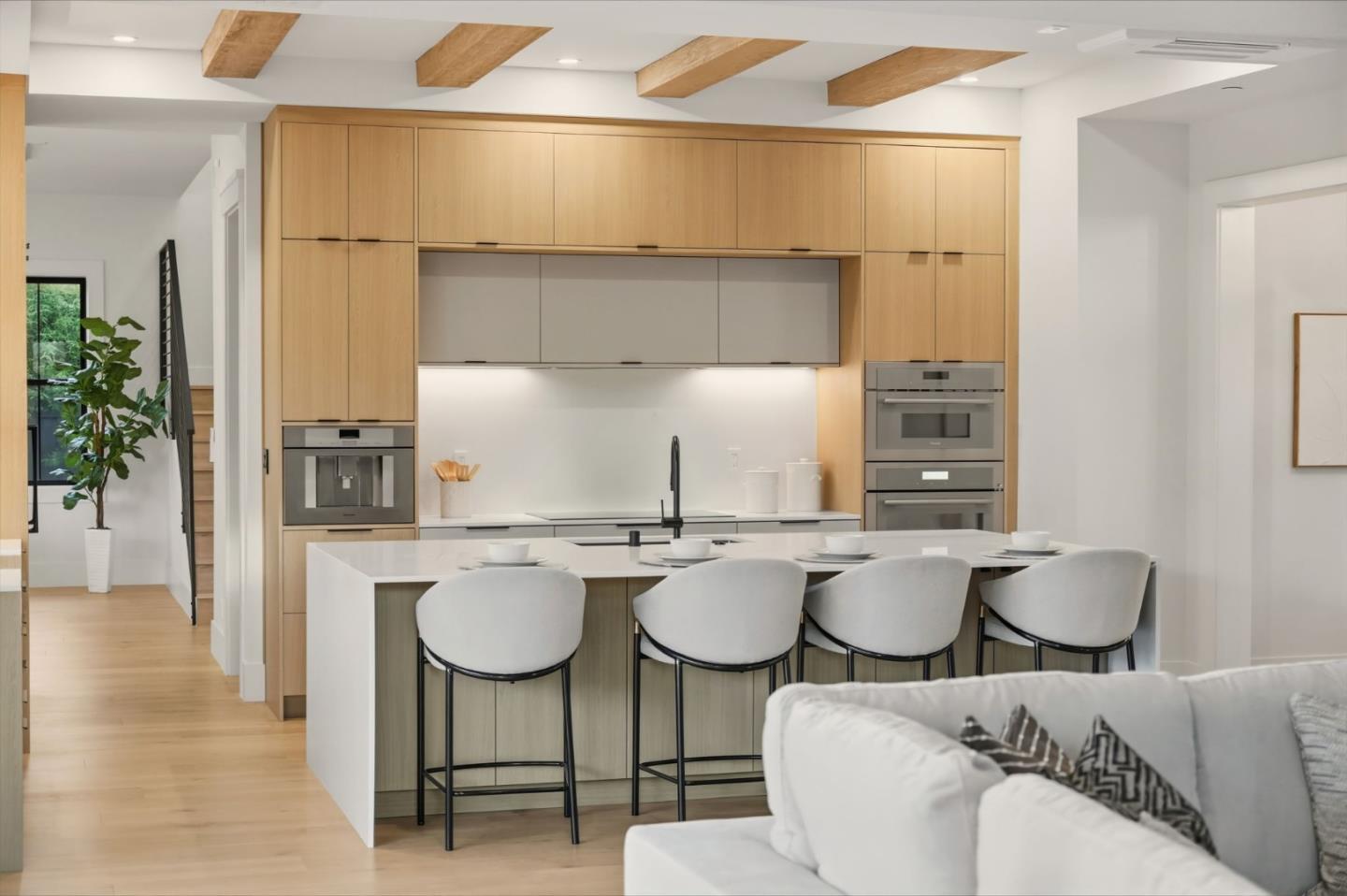 Detail Gallery Image 16 of 77 For 401 Dallas Dr, Campbell,  CA 95008 - 5 Beds | 3/1 Baths