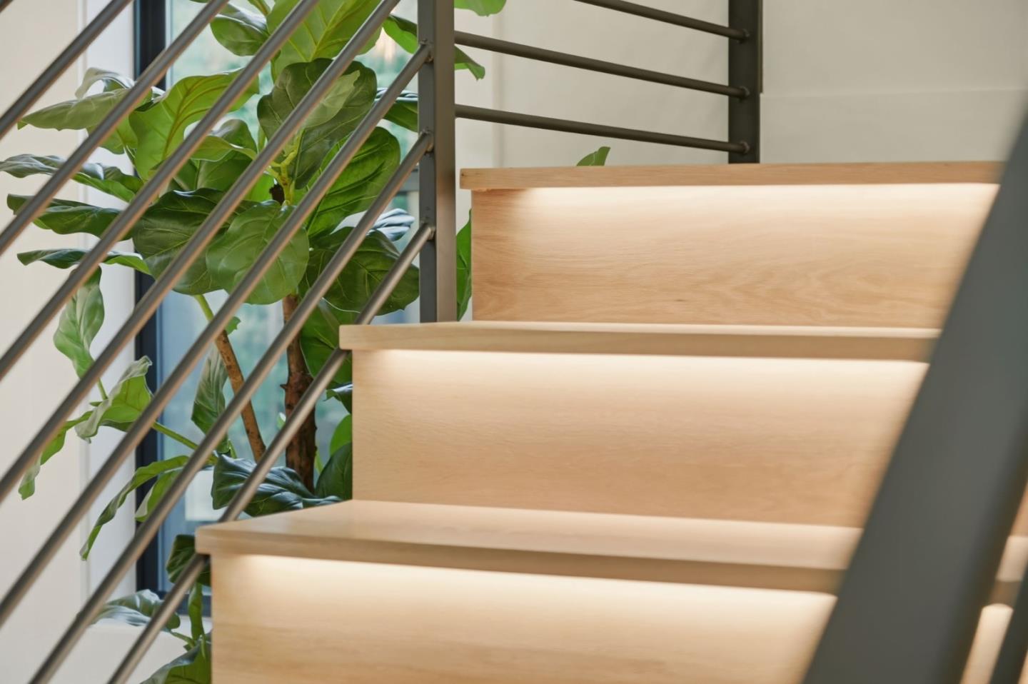 Detail Gallery Image 24 of 77 For 401 Dallas Dr, Campbell,  CA 95008 - 5 Beds | 3/1 Baths