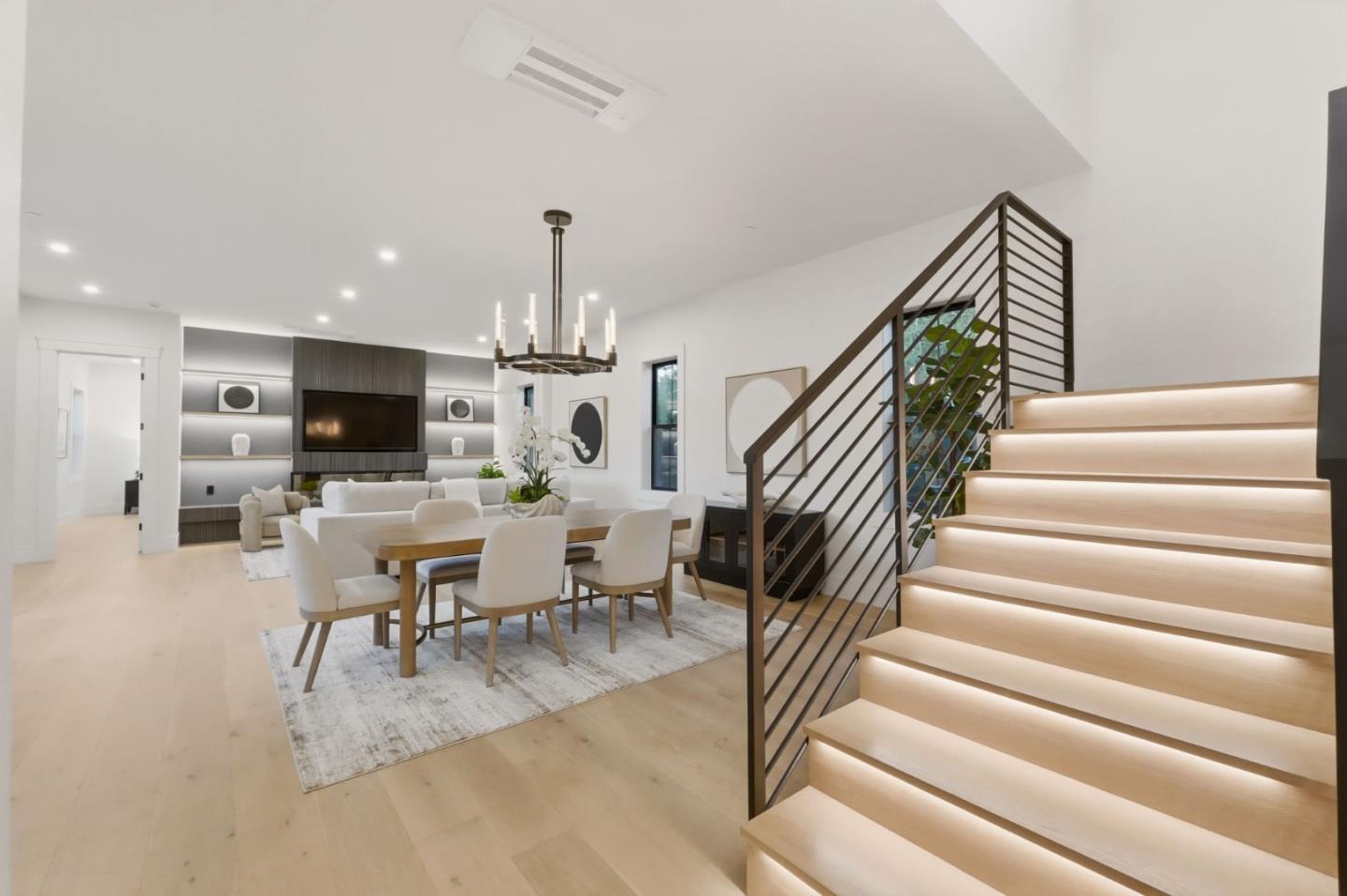 Detail Gallery Image 25 of 77 For 401 Dallas Dr, Campbell,  CA 95008 - 5 Beds | 3/1 Baths