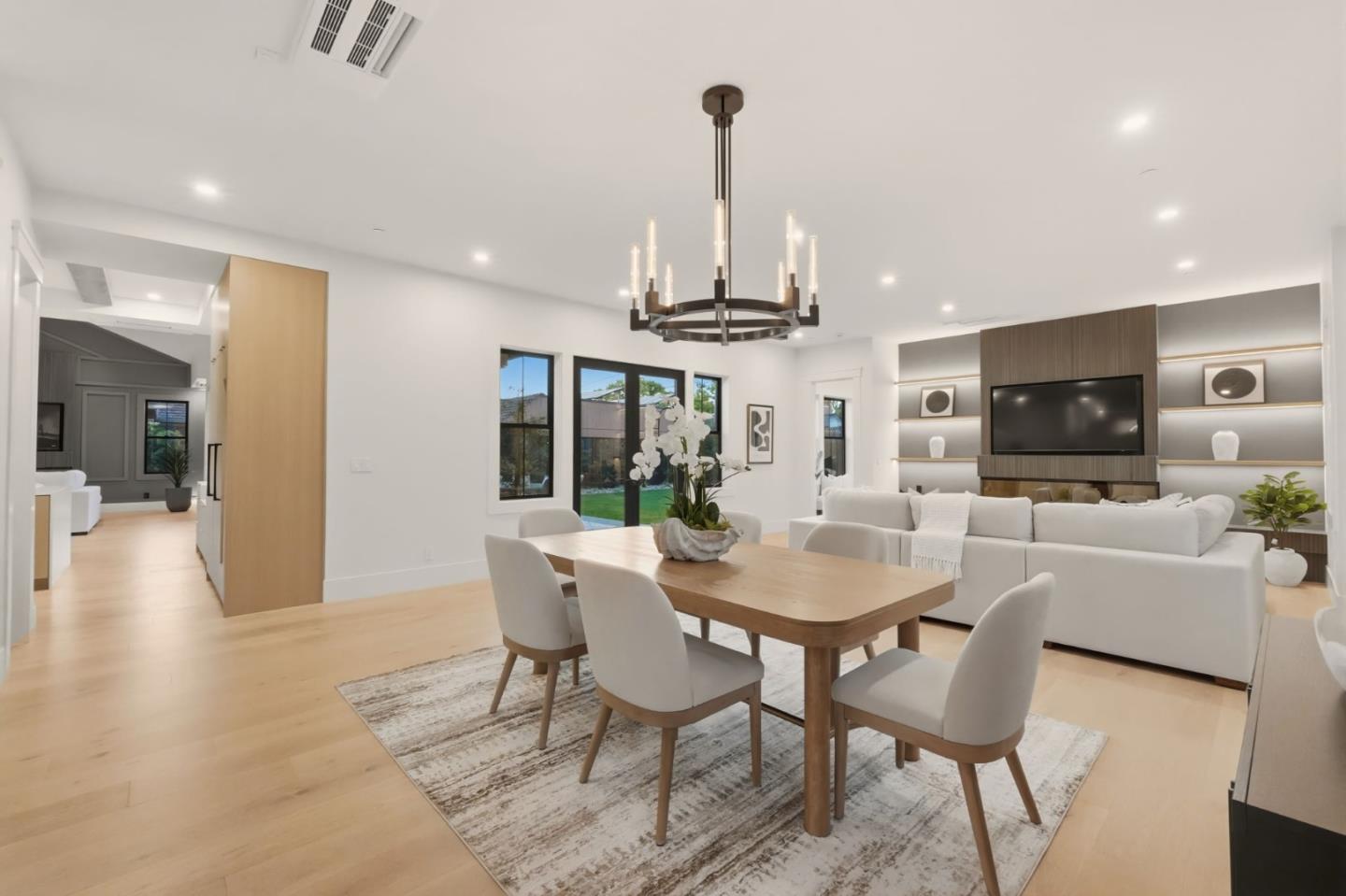 Detail Gallery Image 32 of 77 For 401 Dallas Dr, Campbell,  CA 95008 - 5 Beds | 3/1 Baths