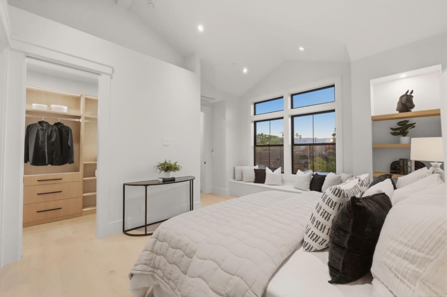 Detail Gallery Image 42 of 77 For 401 Dallas Dr, Campbell,  CA 95008 - 5 Beds | 3/1 Baths