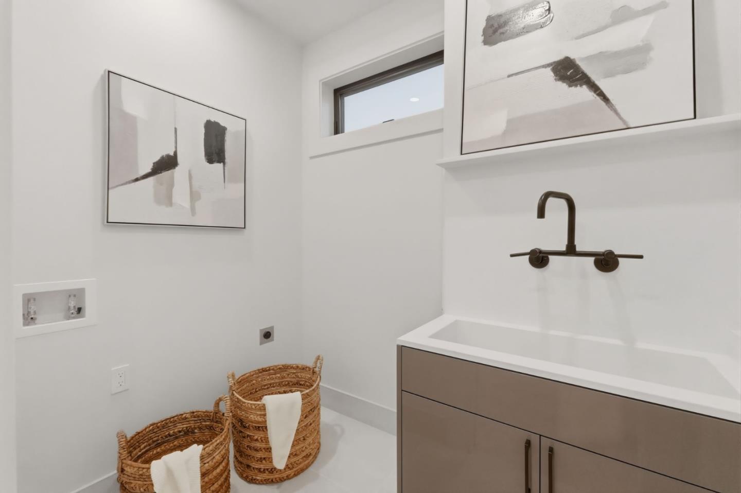 Detail Gallery Image 59 of 77 For 401 Dallas Dr, Campbell,  CA 95008 - 5 Beds | 3/1 Baths