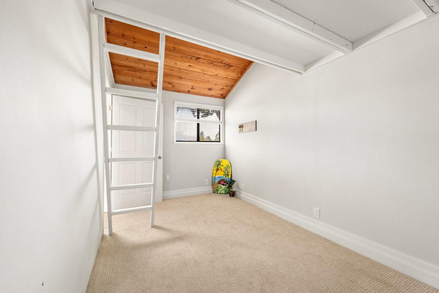 Detail Gallery Image 13 of 32 For 460 Rodriguez St, Santa Cruz,  CA 95062 - 5 Beds | 2 Baths