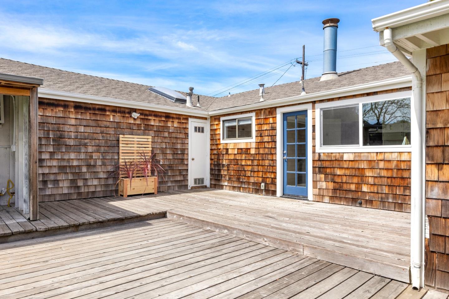 Detail Gallery Image 19 of 32 For 460 Rodriguez St, Santa Cruz,  CA 95062 - 5 Beds | 2 Baths