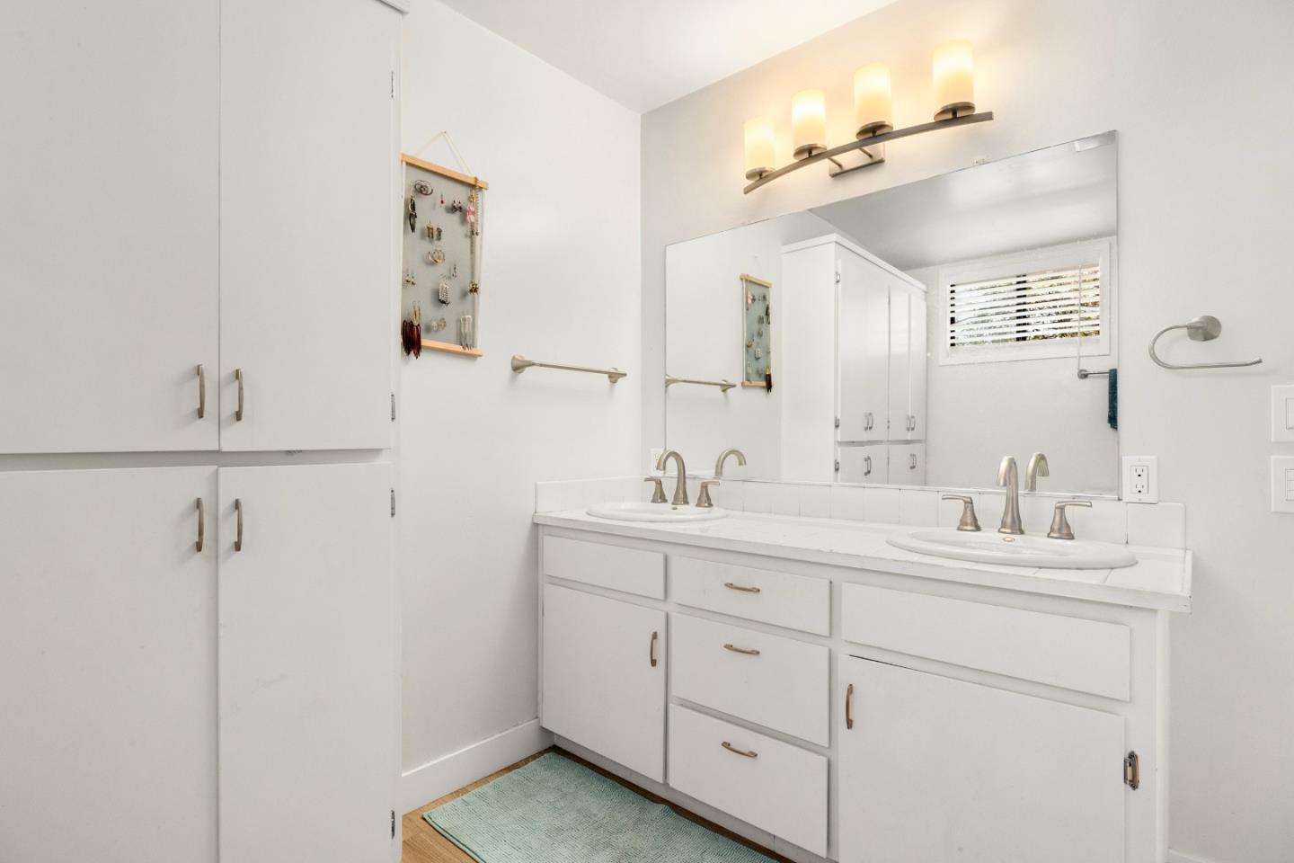 Detail Gallery Image 27 of 32 For 460 Rodriguez St, Santa Cruz,  CA 95062 - 5 Beds | 2 Baths