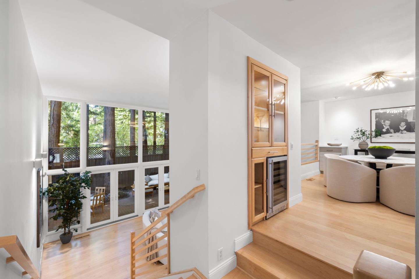 Detail Gallery Image 16 of 56 For 138 Stone Pine Ln, Menlo Park,  CA 94025 - 3 Beds | 2/1 Baths